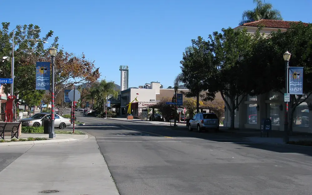Looking east down Main Street in downtown Vista